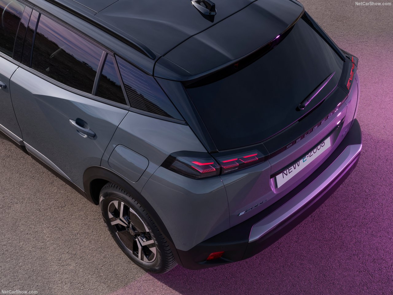 Peugeot-e-2008-2024-1280-18